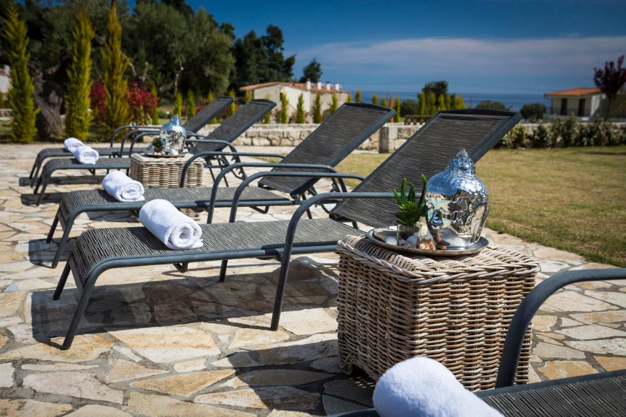 Stigmes Villas & Suites Nea Skioni Buitenkant foto