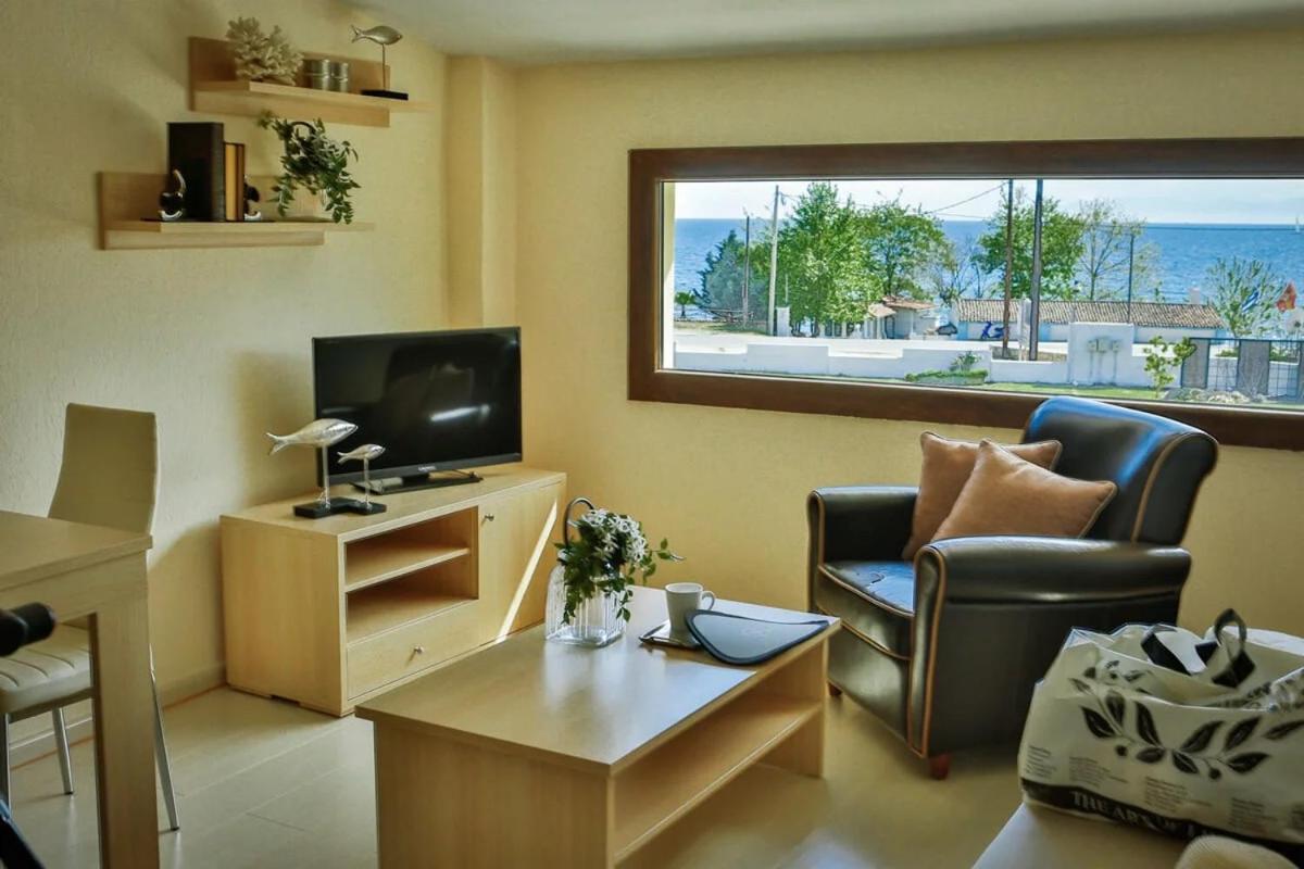 Stigmes Villas & Suites Nea Skioni Buitenkant foto