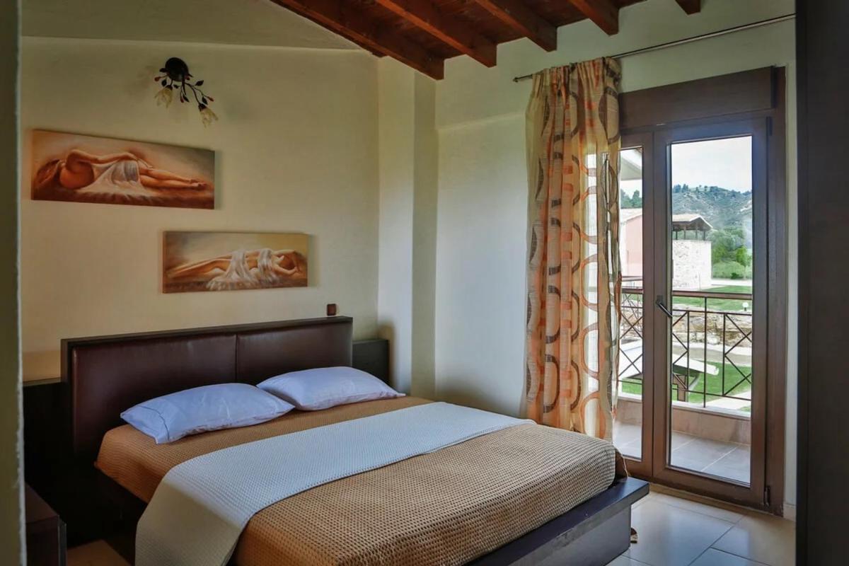 Stigmes Villas & Suites Nea Skioni Buitenkant foto