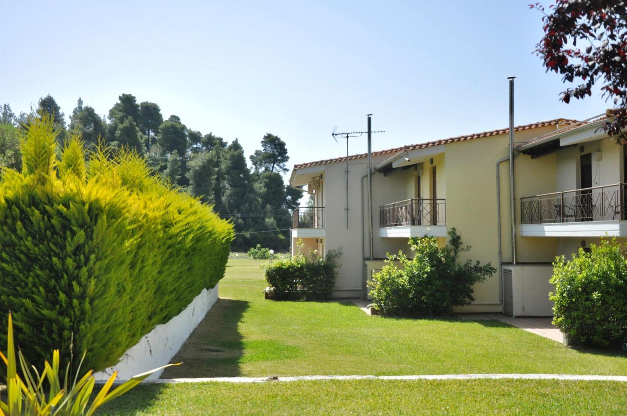 Stigmes Villas & Suites Nea Skioni Buitenkant foto
