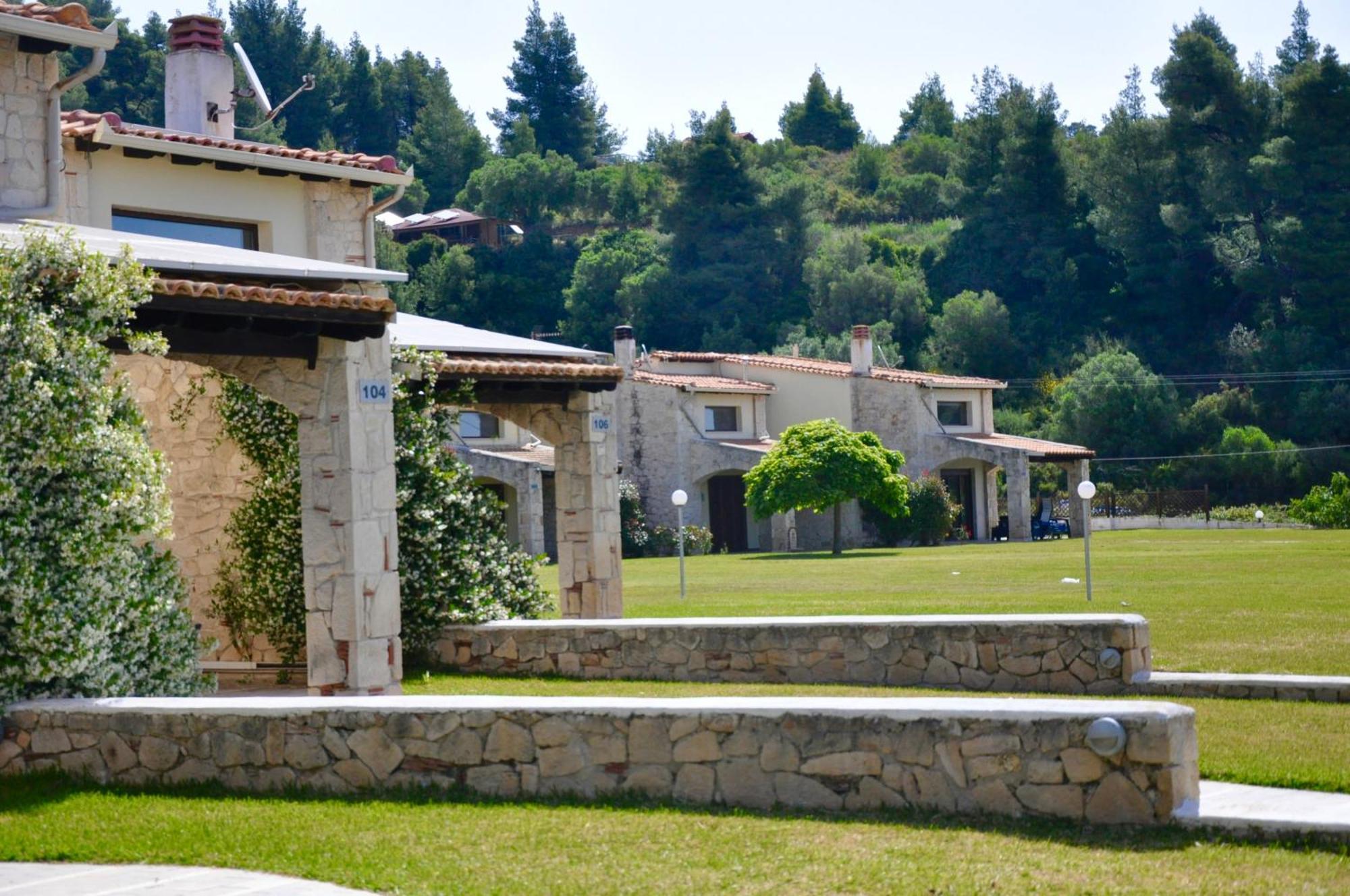 Stigmes Villas & Suites Nea Skioni Buitenkant foto
