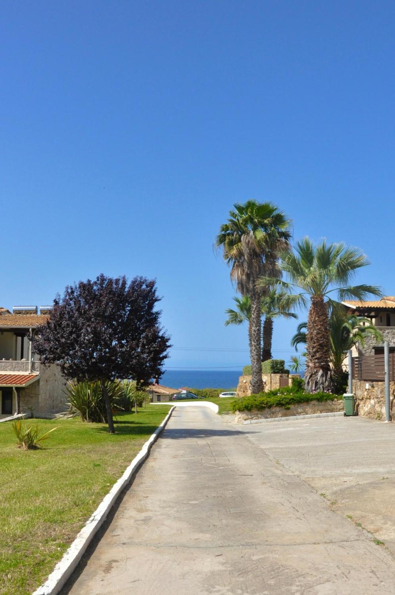 Stigmes Villas & Suites Nea Skioni Buitenkant foto