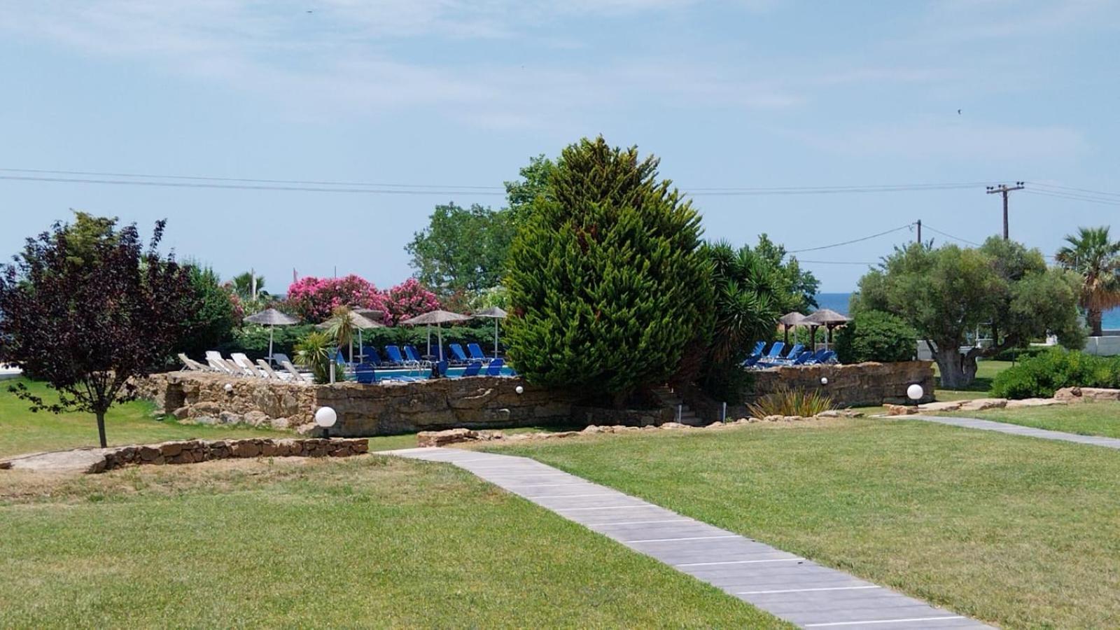 Stigmes Villas & Suites Nea Skioni Buitenkant foto