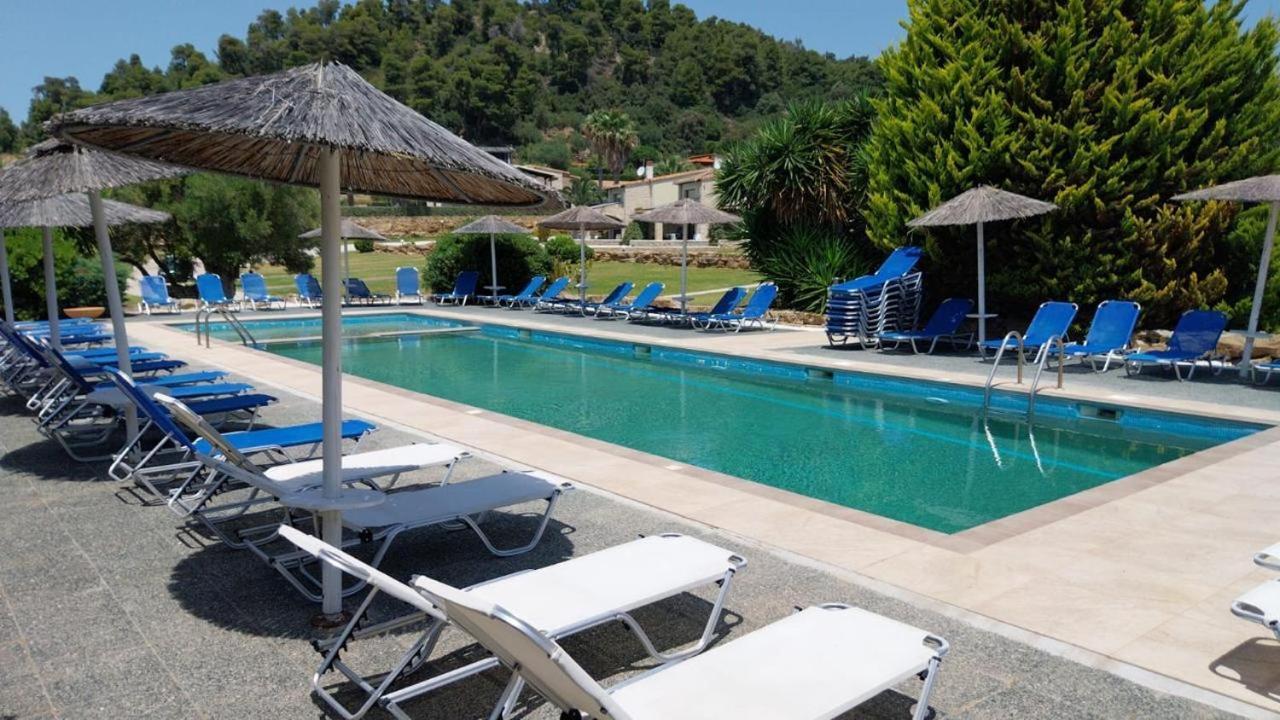 Stigmes Villas & Suites Nea Skioni Buitenkant foto