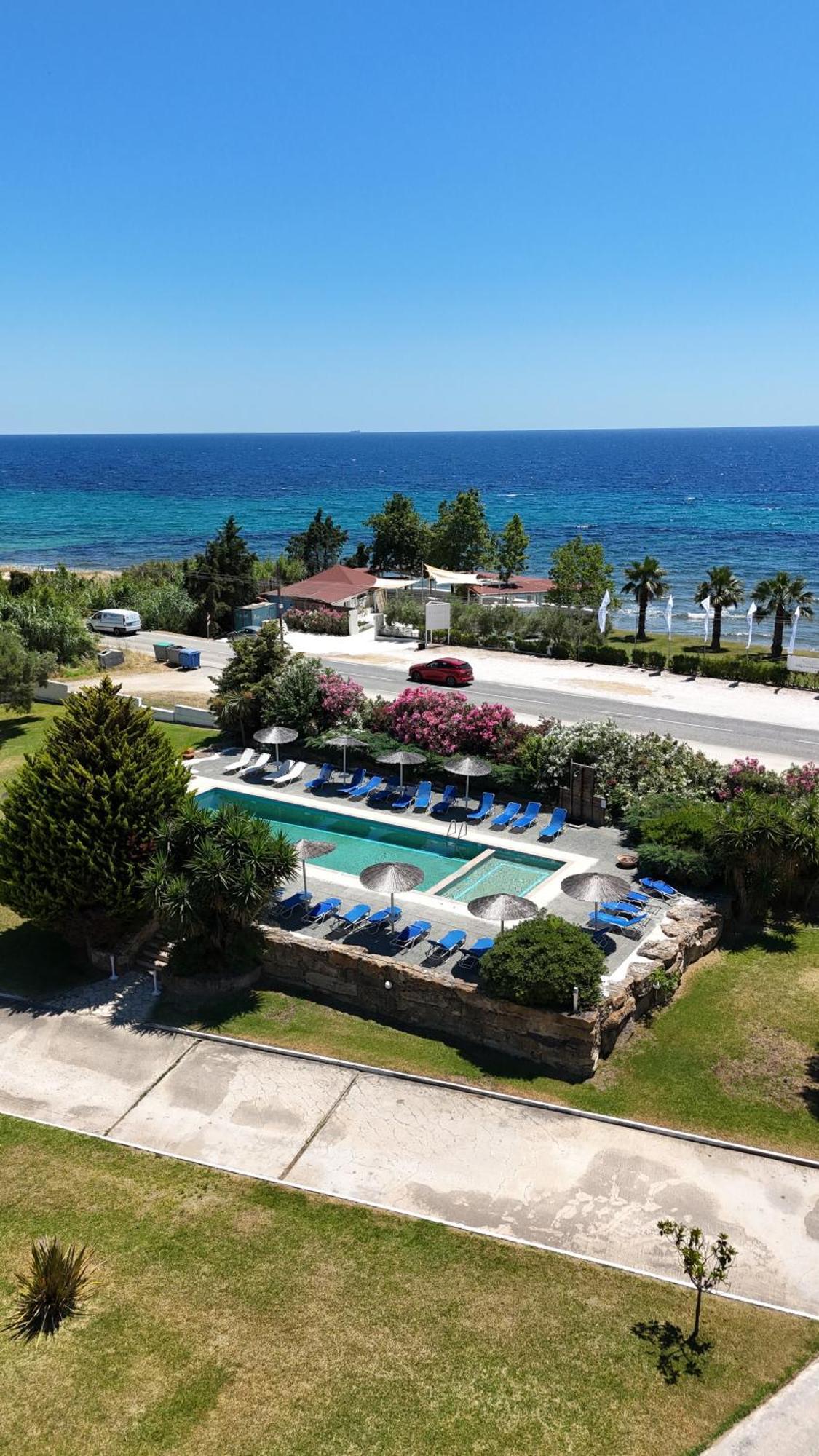 Stigmes Villas & Suites Nea Skioni Buitenkant foto